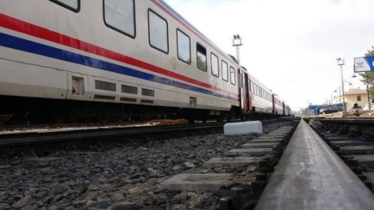 Bakanlık açıkladı! 158 tren seferi ile 30 bin depremzede tahliye edildi