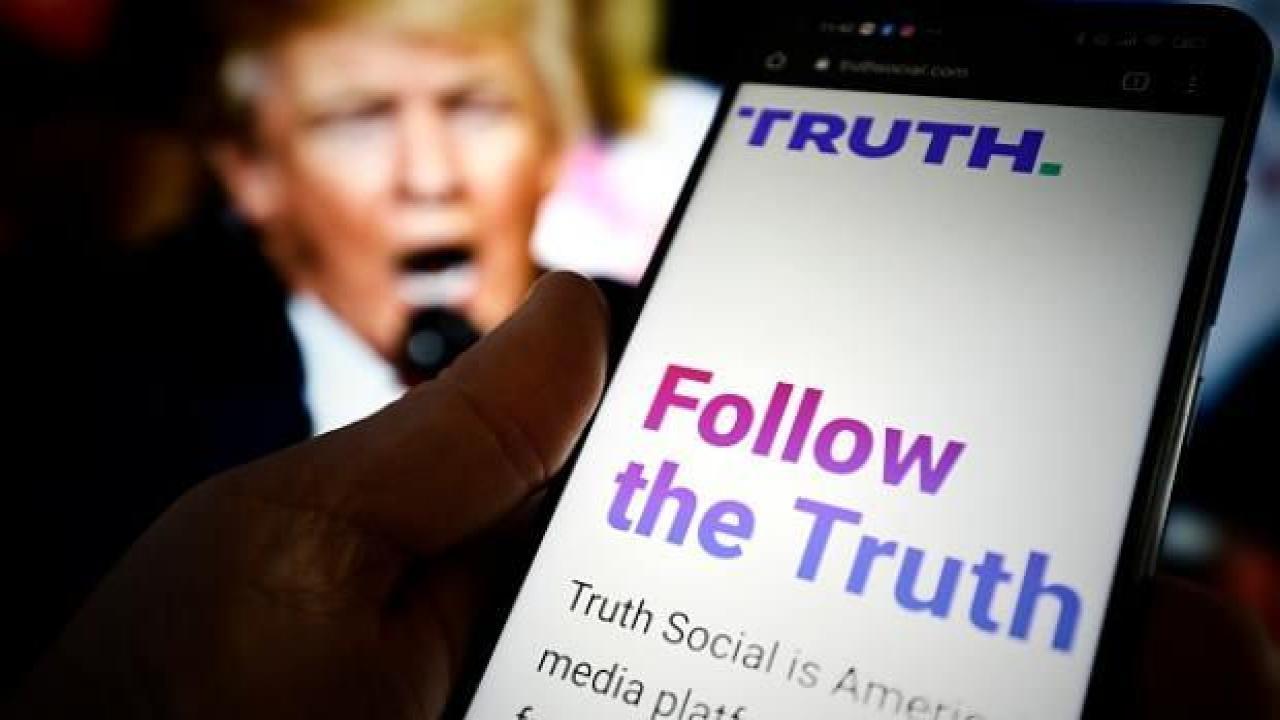 Donald Trump'ın sosyal medya uygulaması Truth Social'a Google'den izin çıktı