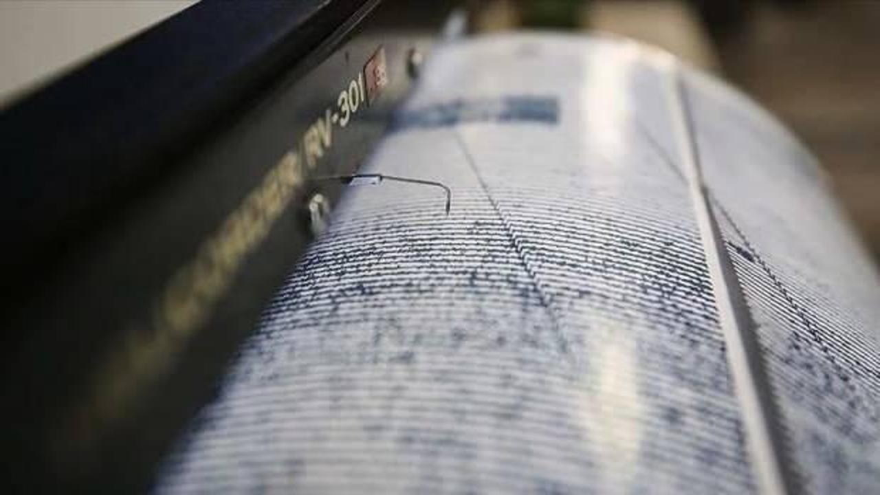 Endonezya'da şiddetli deprem!