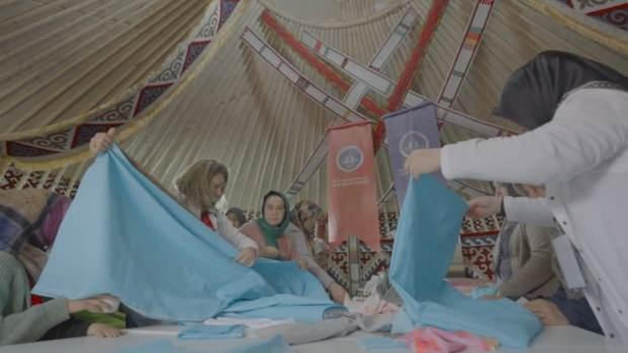Kahramanmaraş'ta depremzede kadınlar hem öğreniyor hem de moral buluyor