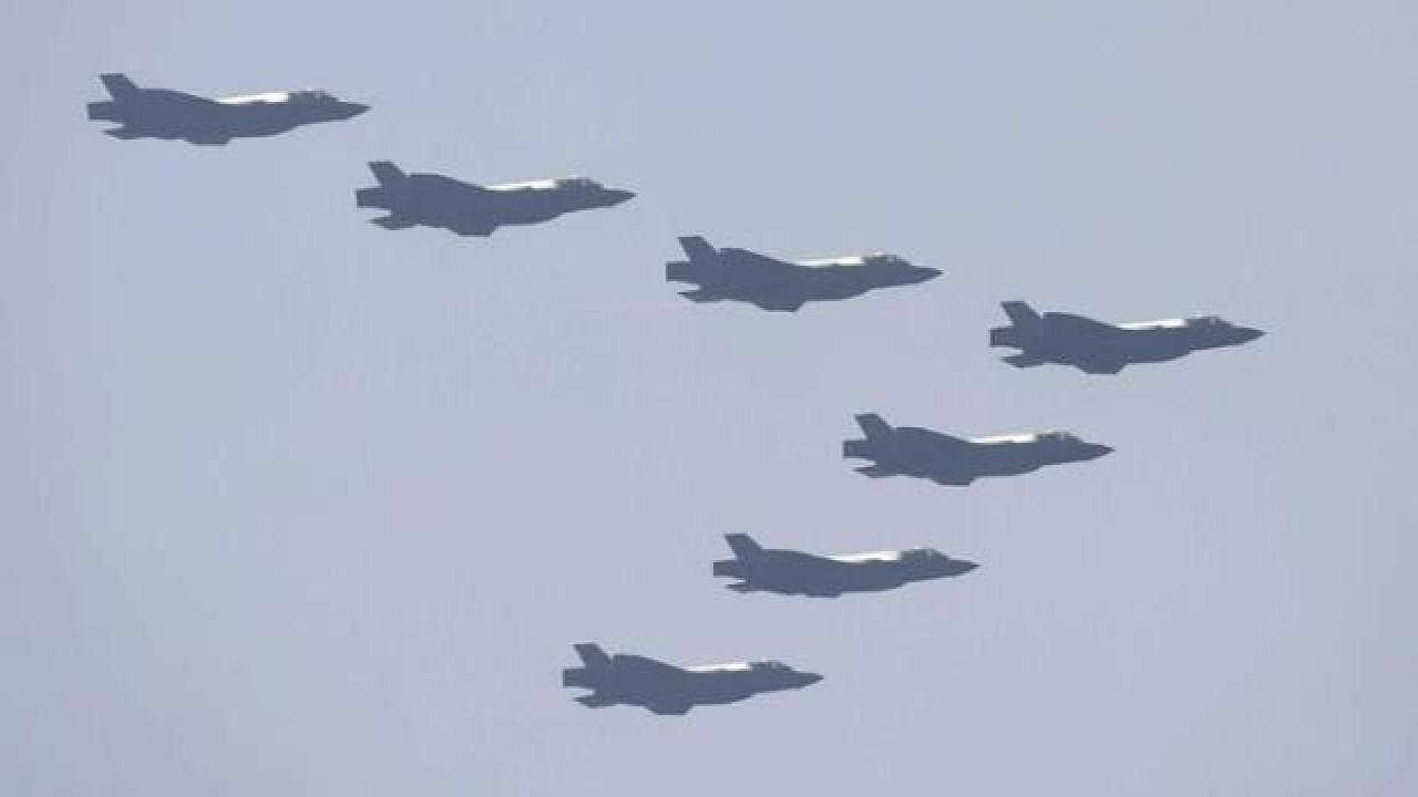 Kuzey Kore'den 180 savaş uçağıyla Güney Kore'ye gözdağı