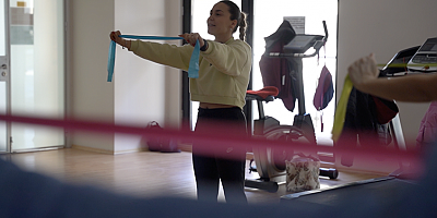 Tuzlalı kadınlar ücretsiz pilates ve cross fit derslerine akın ediyor