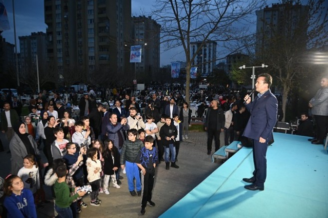 Tuzla Belediyesi, KİPTAŞ 2. Etap Konutları’nda 2 Bin 500 kişilik sokak iftarı düzenledi