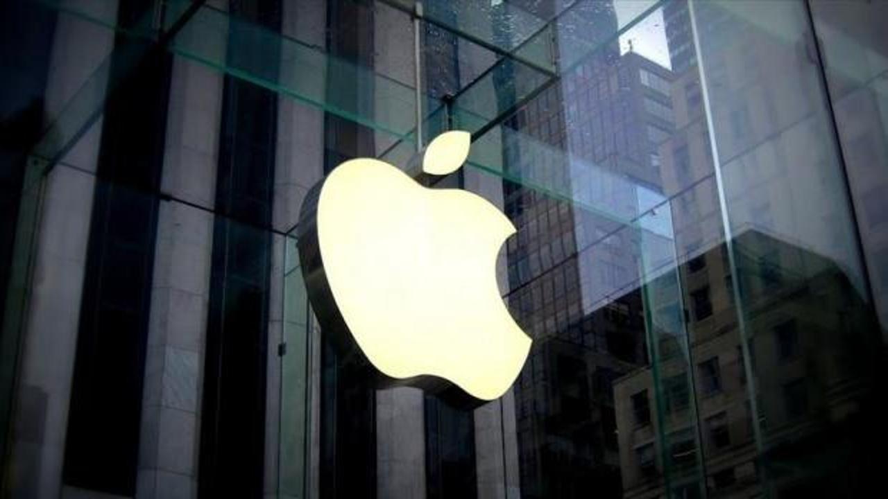 Apple CEO'su Cook, üretken yapay zekaya önemli ölçüde yatırım yaptıklarını söyledi ​