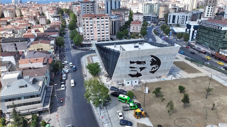 ATAŞEHİR'E 12 BİN METREKARELİK YENİ MEYDAN KAZANDIRILIYOR