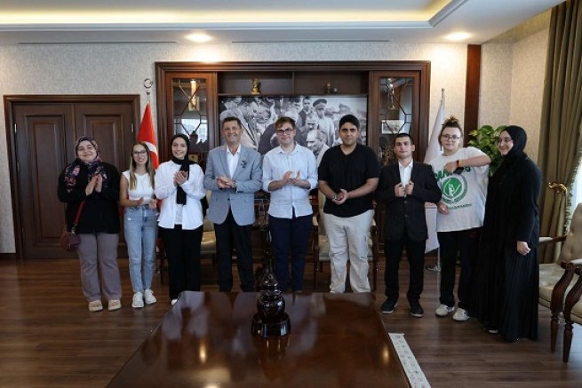 Başkan Çerkez Başarıyı Tebrik Etti: “Gençlerimizin Yanındayız”