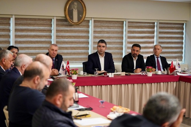 Başkan Gökhan Yüksel Muhtarlarla Bir Araya Geldi