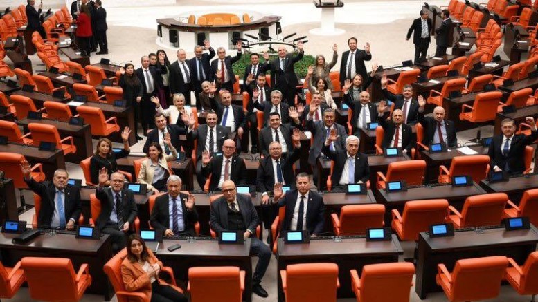 CHP’nin Milletvekili Sayısı 129’a Düştü