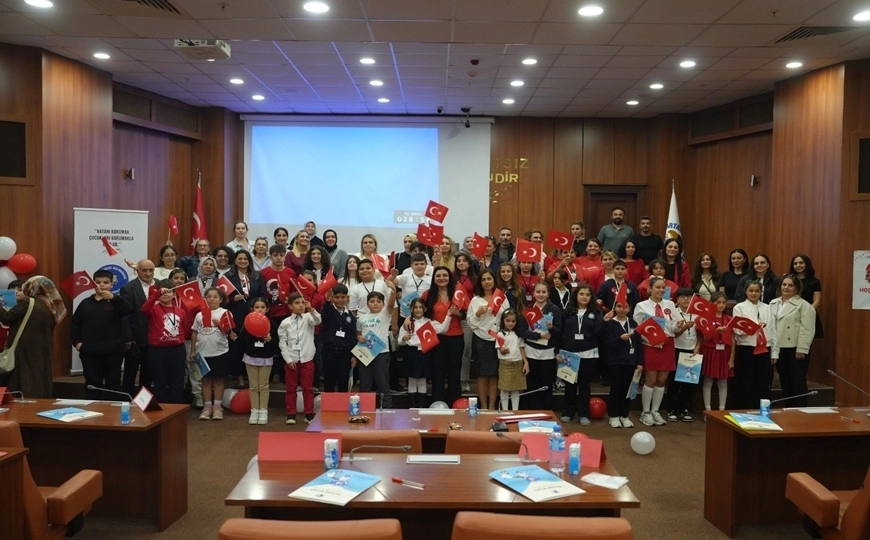 Çocuk Meclisi'nde Cumhuriyet Bayramı coşkusu