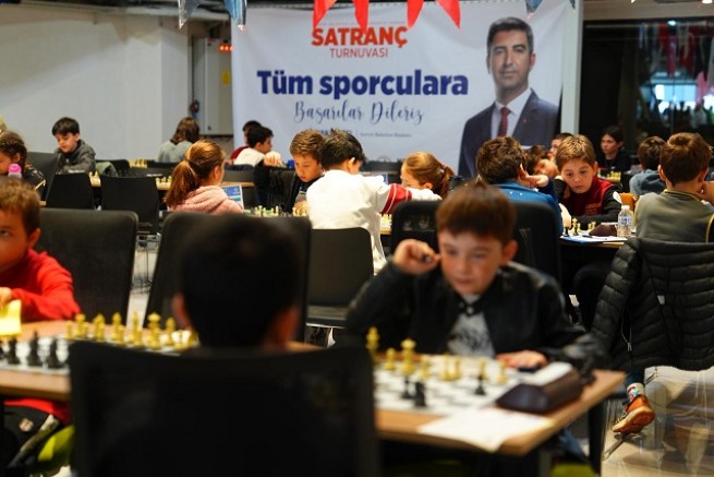 Kartal Belediyesi'nden 29 Ekim'e Özel Satranç Turnuvası