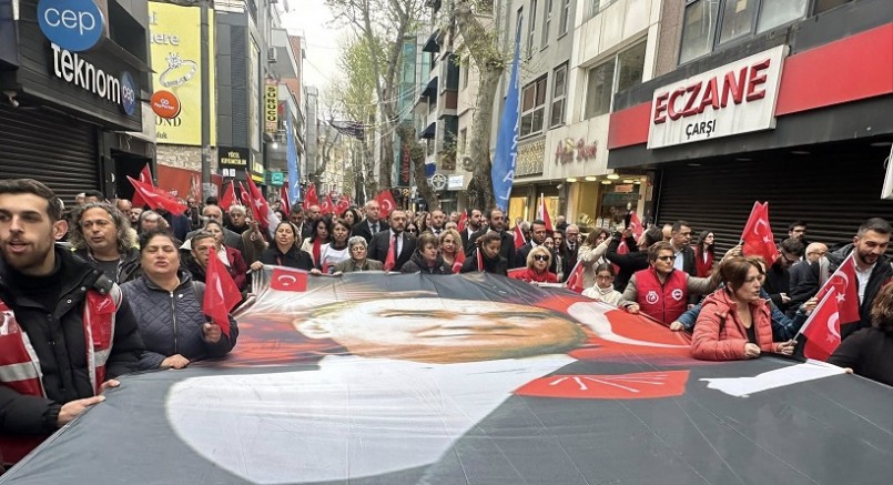 Kartal’da Birlik ve Dayanışma Yürüyüşü: Siyasi Partiler ve STK’lar Aynı Safda