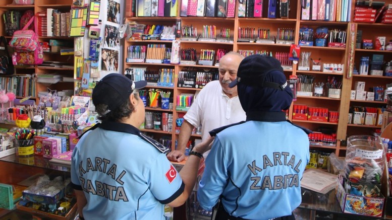 Kartal Zabıtasından Kırtasiyelere Sıkı Denetim