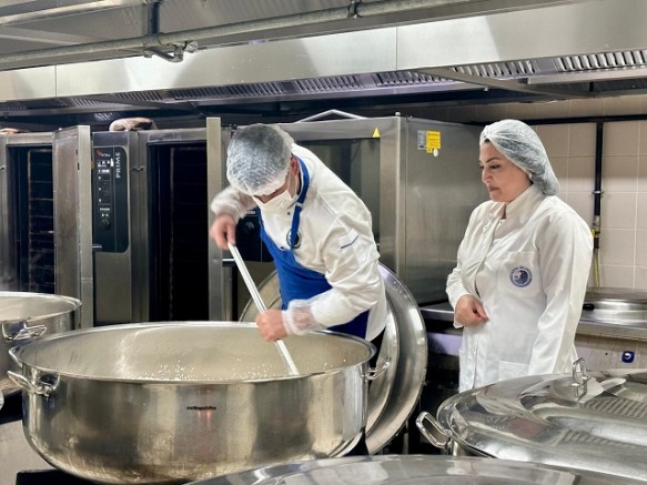 Ramazan’da Binlerce Sofraya Ulaşan Emek: Kartal Aşevi’nin Görünmeyen Kahramanları