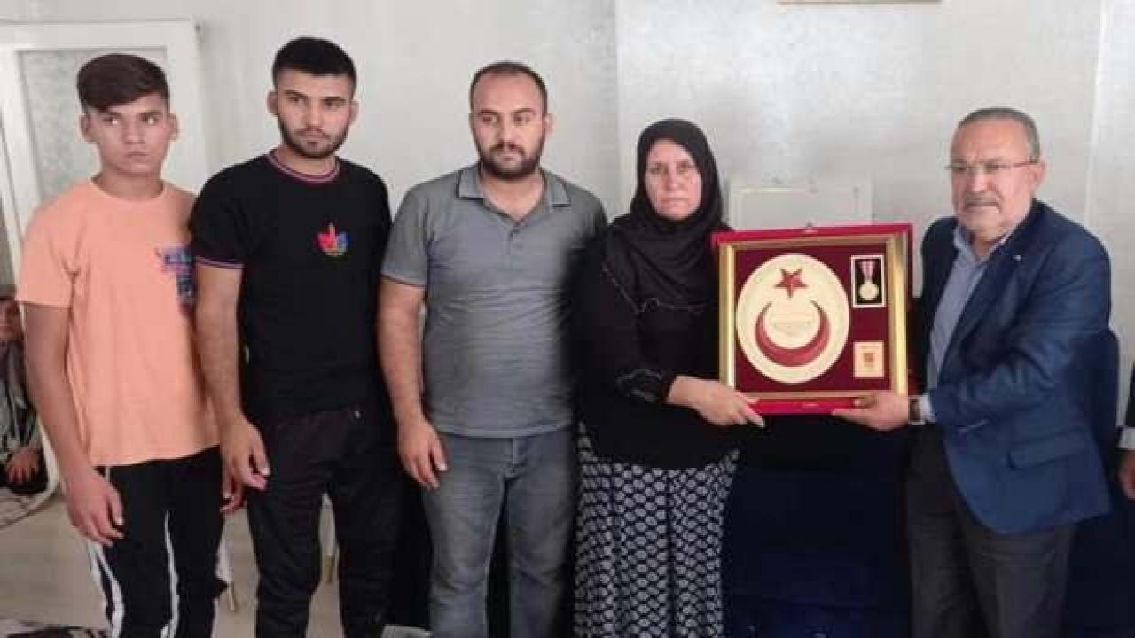 15 Temmuz Derneği’nden vefat eden Gazi Mehmet Alpaslan’ın ailesine ziyaret