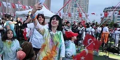 19 MAYIS ATAŞEHİR'DE COŞKUYLA KUTLANDI