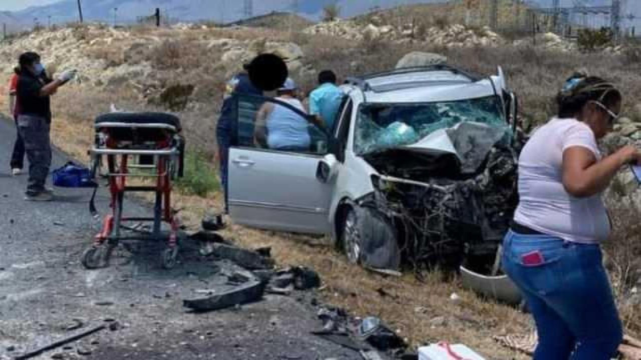 2 araç kafa kafaya çarpıştı: 5 ölü, 11 yaralı