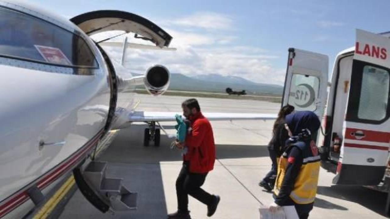 2 günlük bebek, ambulans uçakla Kars'tan İstanbul'a götürüldü