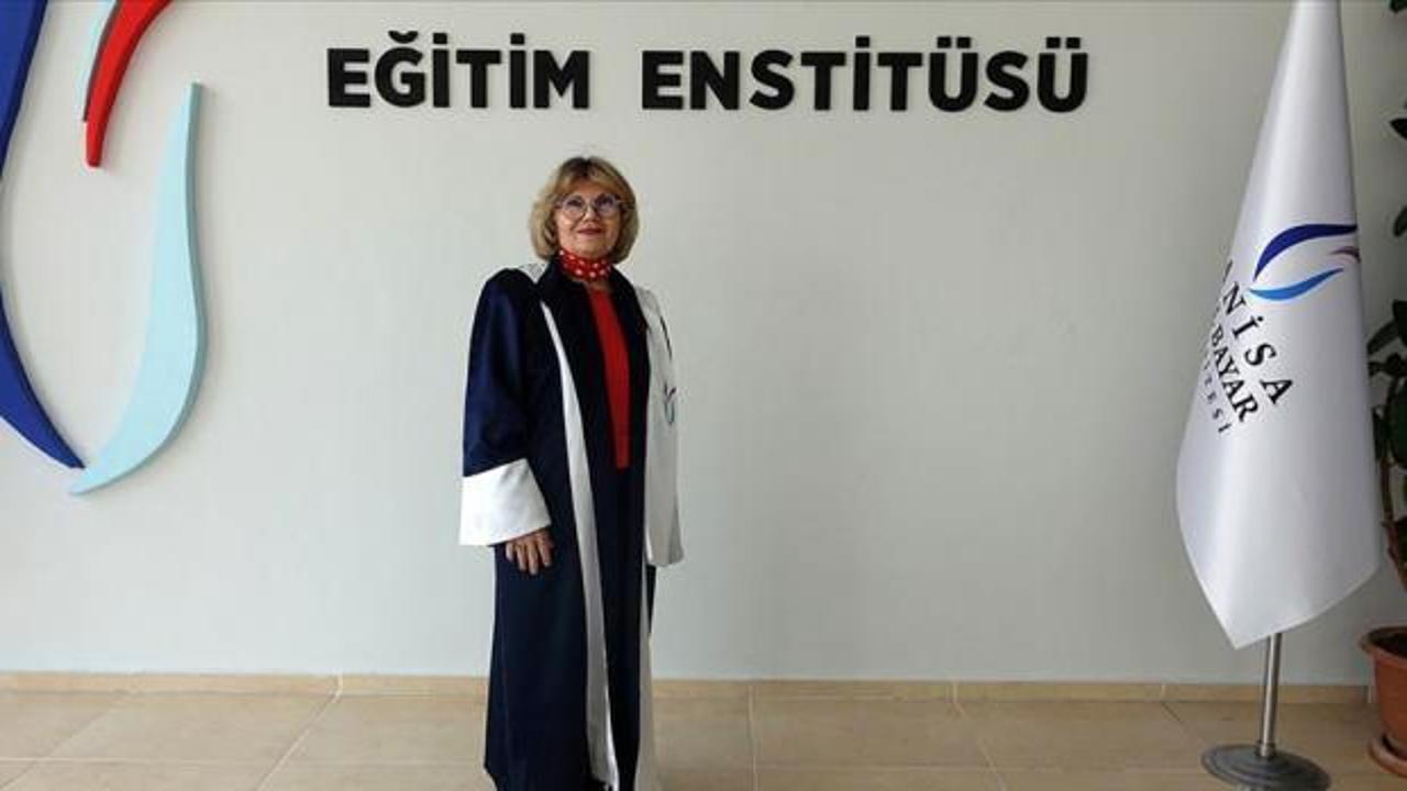 40 yıl sonra üniversiteye dönüp 72 yaşında 