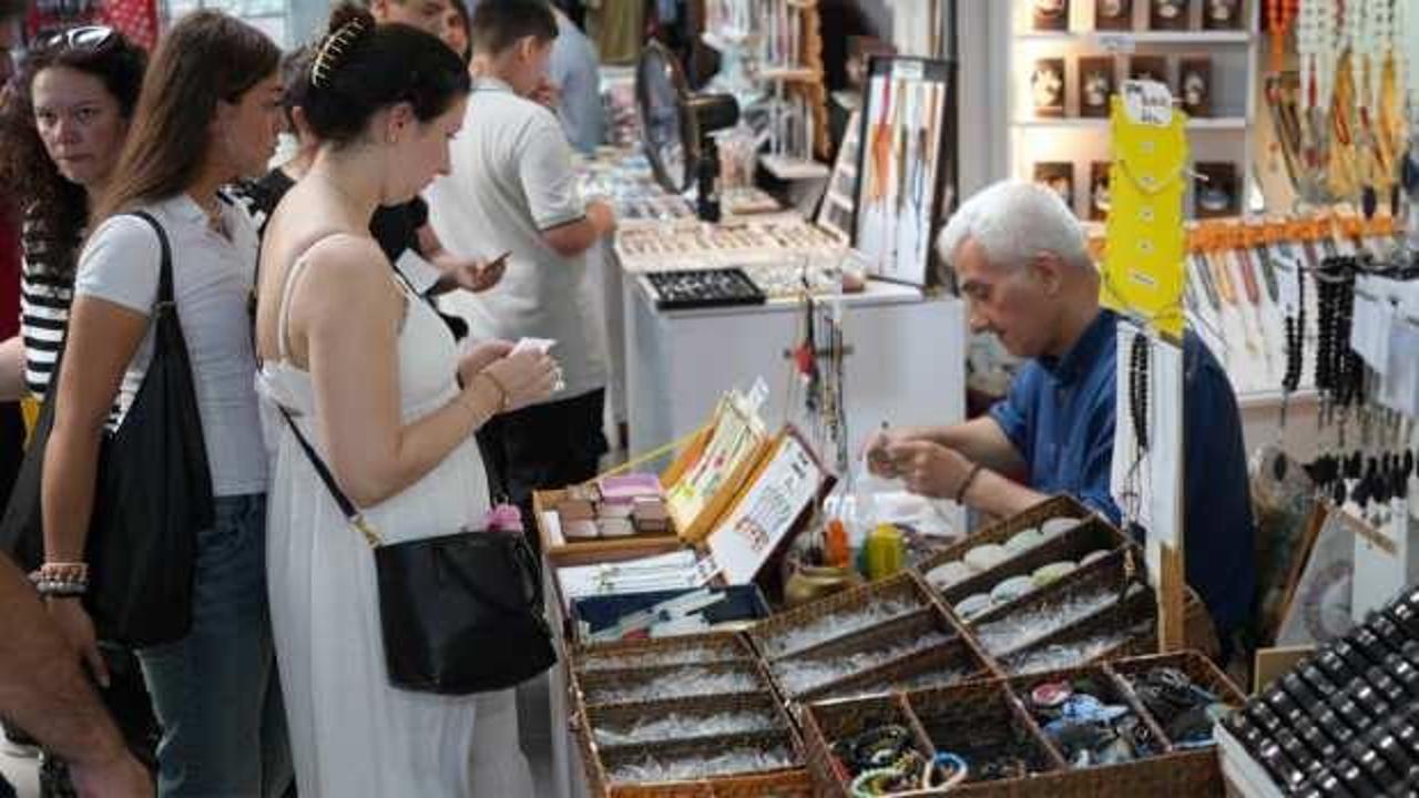 5 TL’lik şişeleri 50 Euro'ya Avrupa'ya satıyor