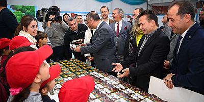 6’ncı Tuzla Belediyesi 100’üncü Yıl Kitap Fuarı kapılarını açtı 