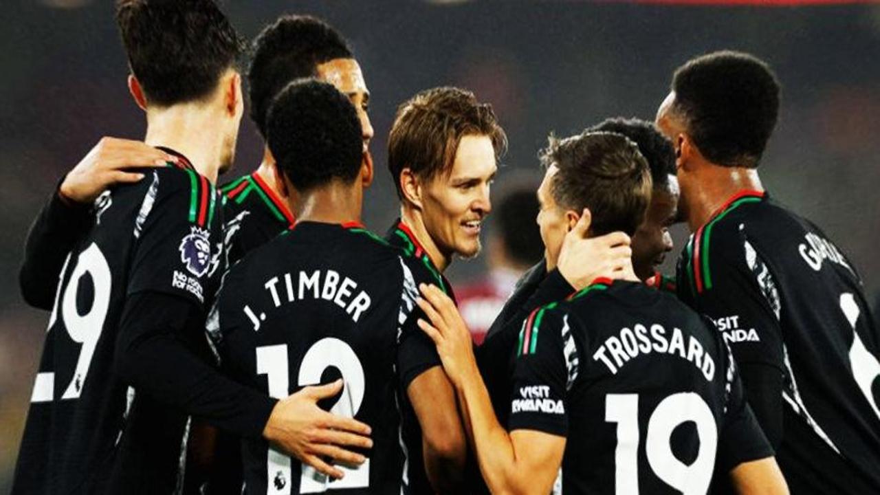 7 gollü çılgın maçta kazanan Arsenal!