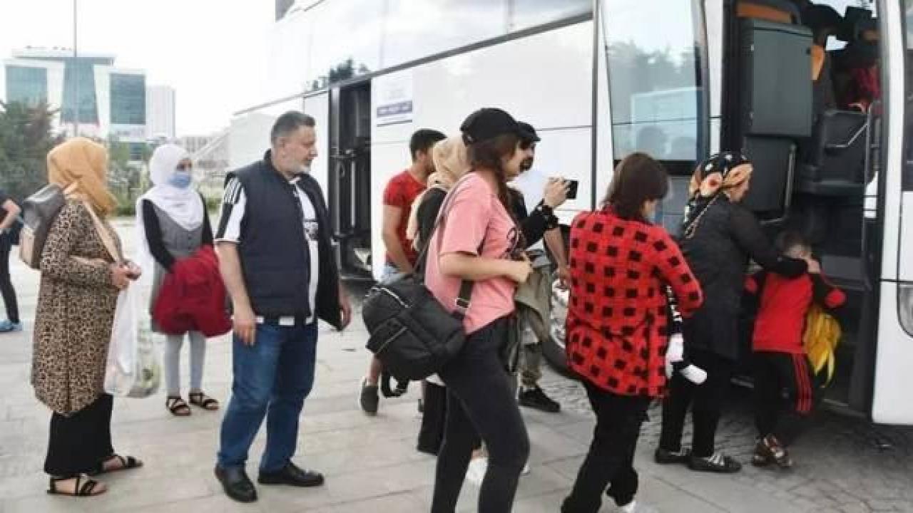 7 Suriyeli aile daha gönüllü olarak ülkelerine dönmek için yola çıktı