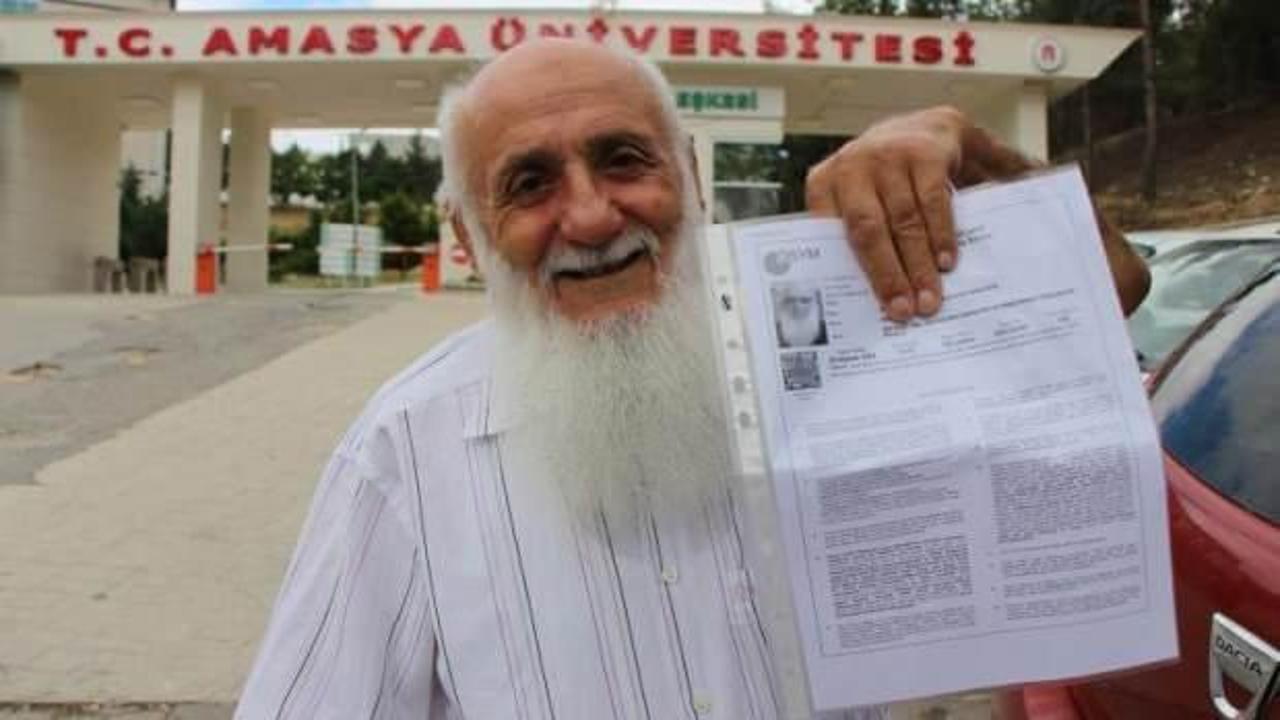 82'lik Yaşar dedenin bitmek bilmeyen azmi! 'Mezara kadar okumak istiyorum'