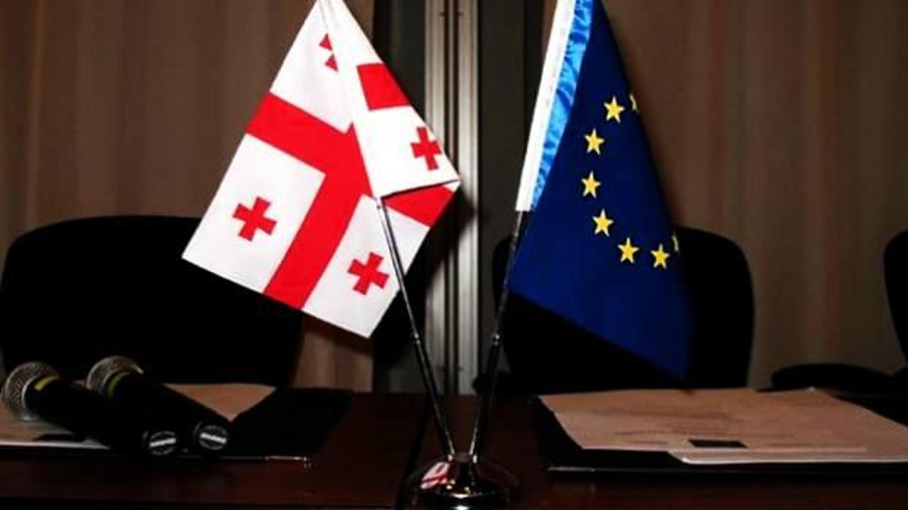 AB, Gürcistan'a aday ülke statüsü verdi