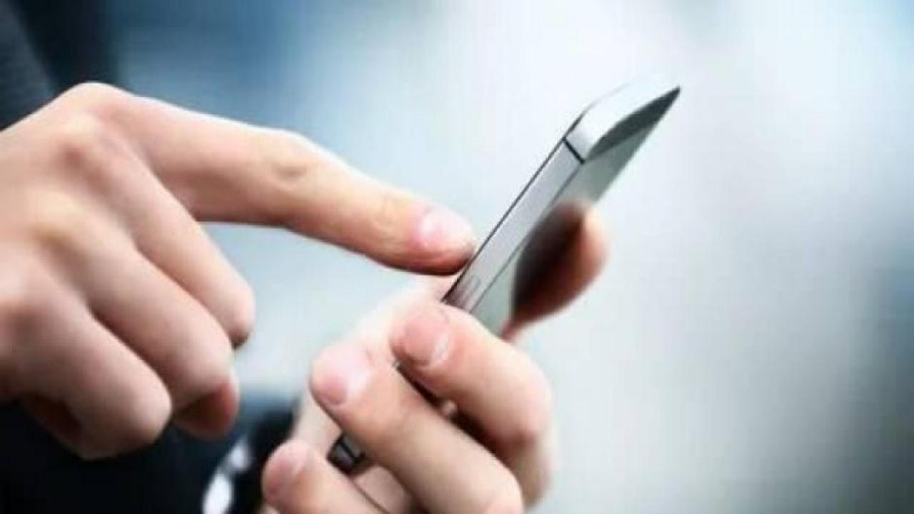 ABD istihbaratı cebimize girdi! Namaz Vakti ve Kıble Pusulası'na gizlendiler