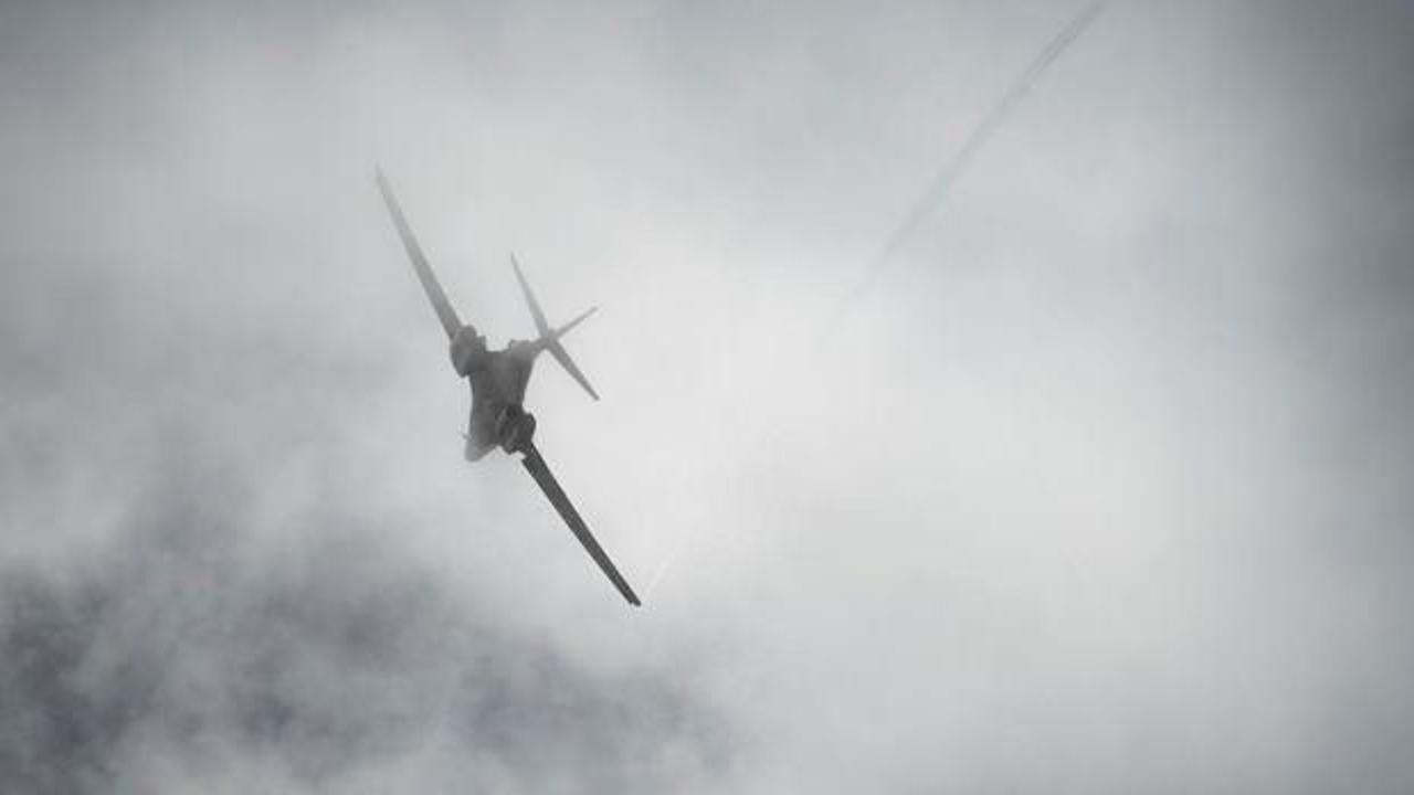ABD'de bombardıman uçağı düştü