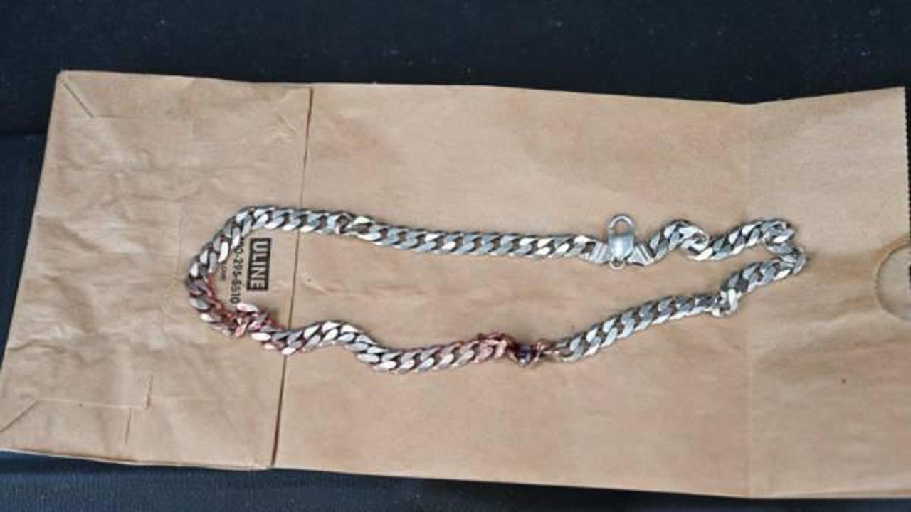 ABD’de boynundan vurulan bir kişi ‘zincir kolyesi’ sayesinde kurtuldu