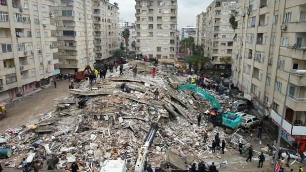ABD'li deprem uzmanı Hubbard: Türkiye'de art arda gelen depremler 