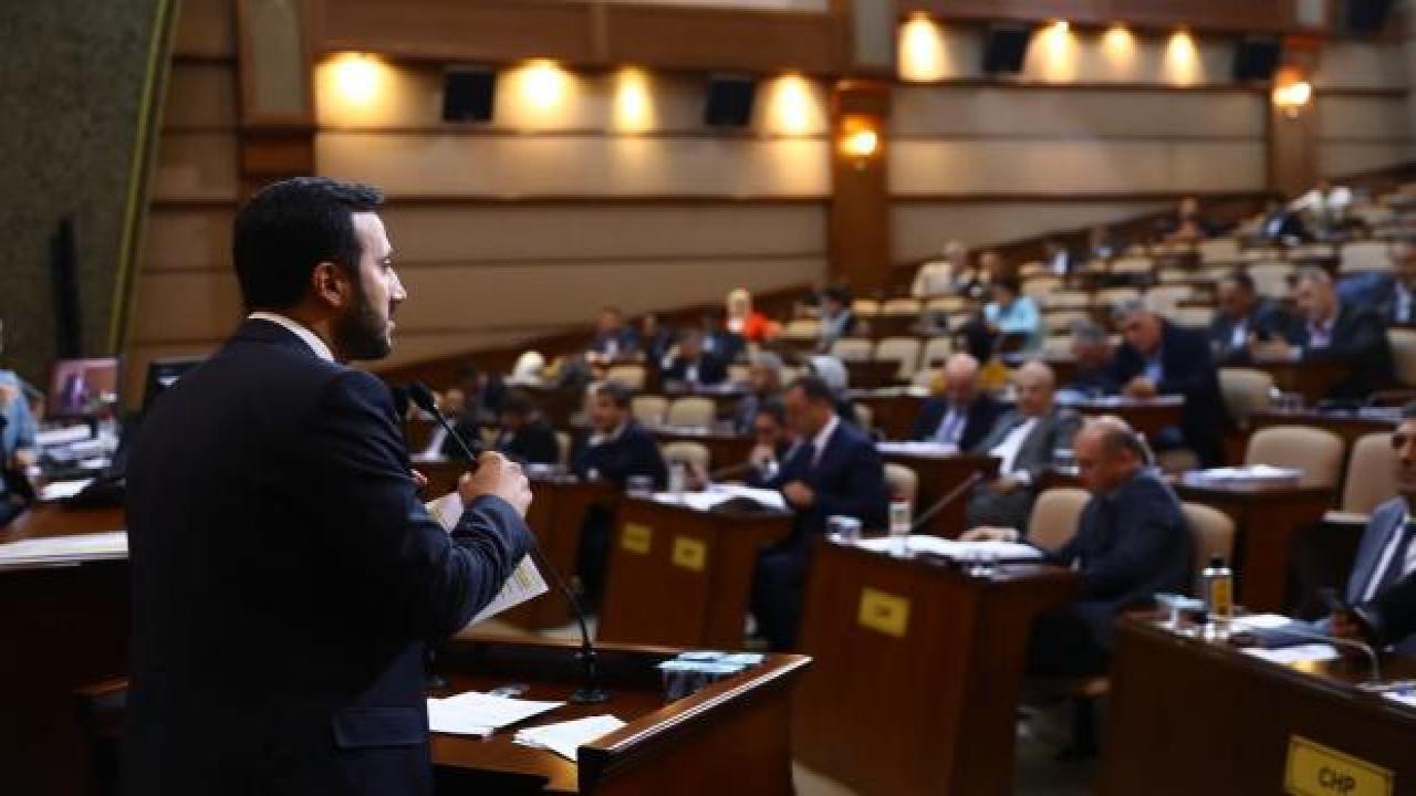Abdullah Özdemir: İBB, metrobüsler gibi kaptansız yönetiliyor