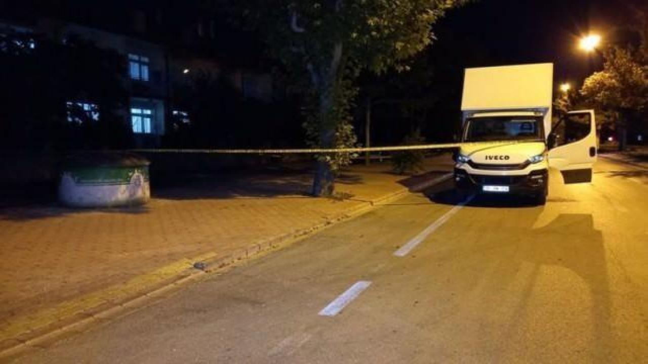 Abisine küfür eden mesai arkadaşını silahla vurarak öldürdü