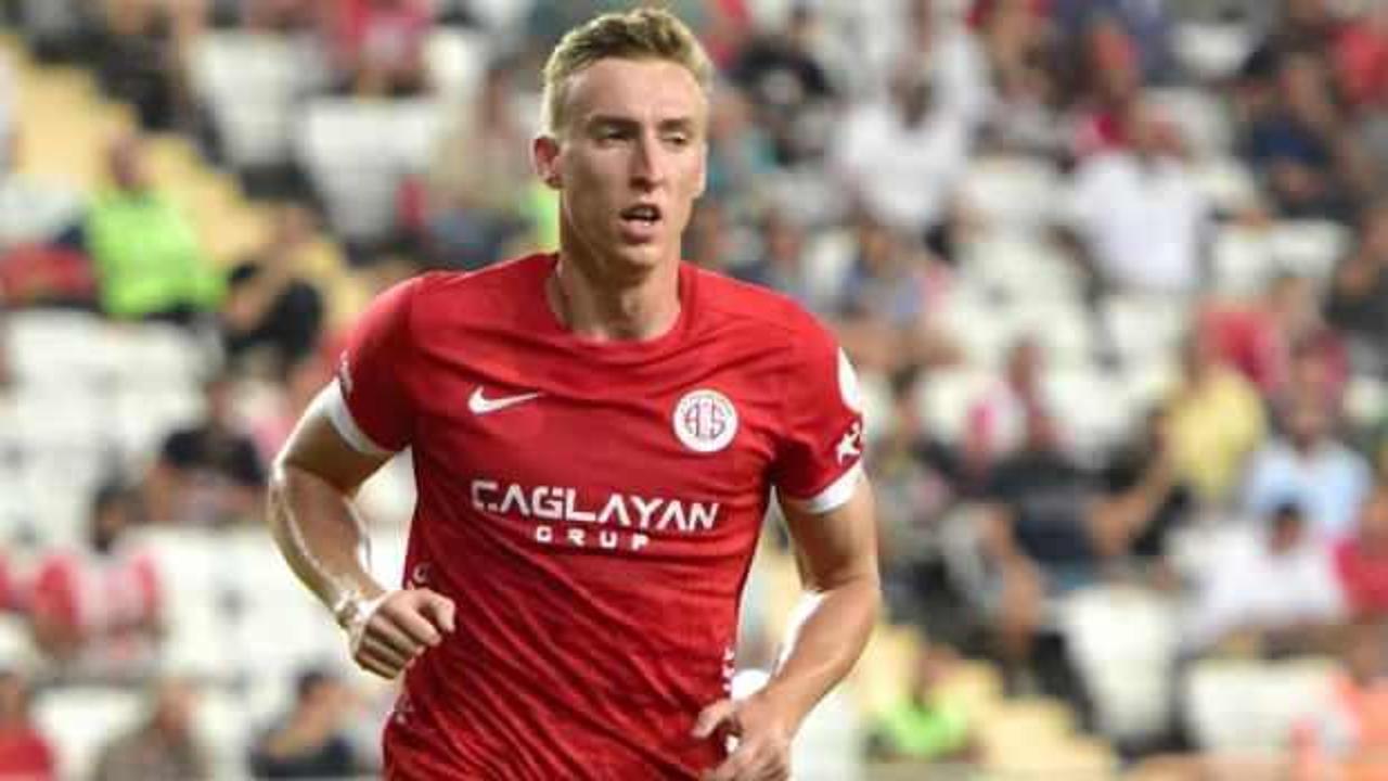 Adam Buksa'nın kıtalararası kariyeri