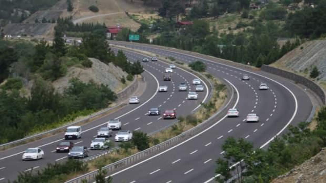 Adana-Pozantı-Ankara Otoyolu'nda bayram yoğunluğu