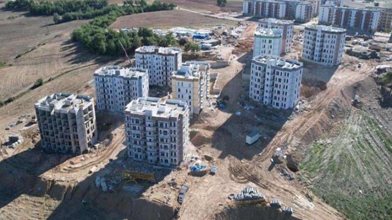 Adana'da deprem konutları yükseliyor!
