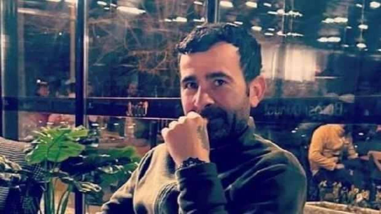 Adana'da motosikletin reklam tabelasına çarpması sonucu 2 kişi öldü