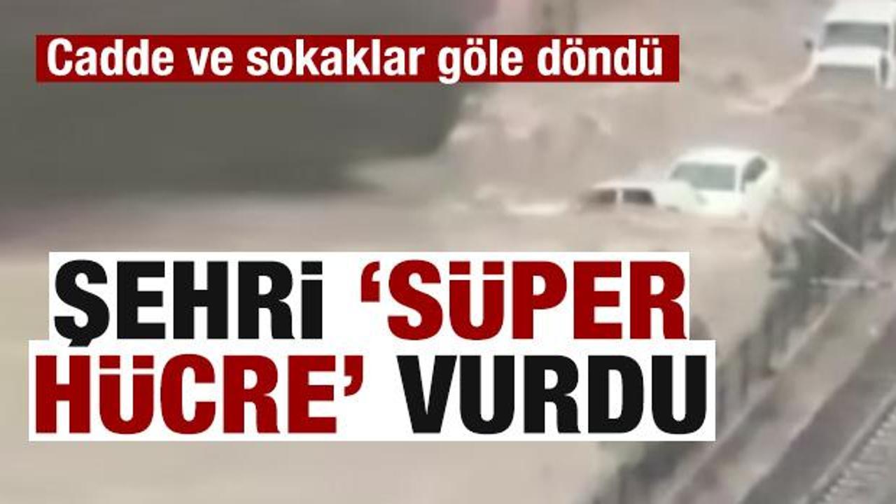 Adana'yı 'süper hücre' vurdu! Cadde ve sokaklar göle döndü