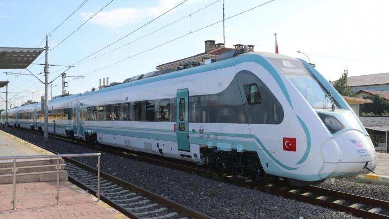 Adapazarı-Gebze bölgesel treni̇ büyük i̇lgi̇ görüyor