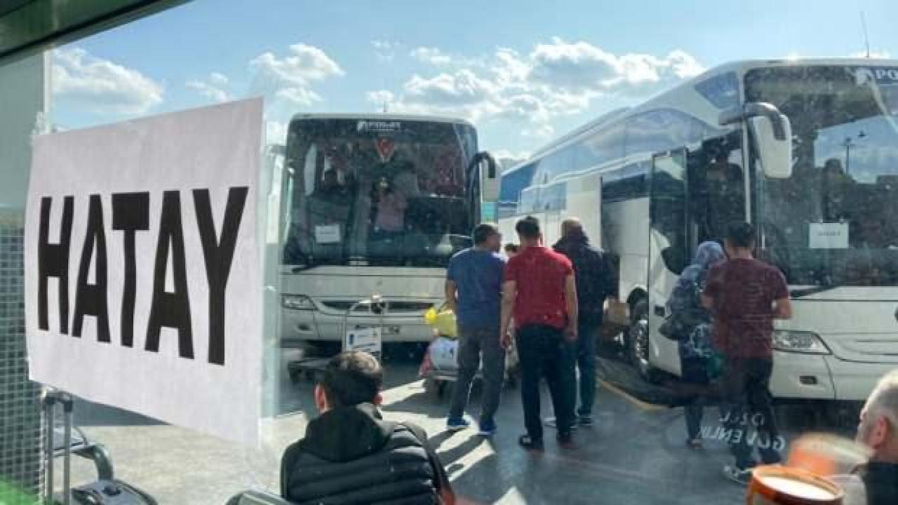 AFAD, oy kullanmak isteyen depremzedeleri ücretsiz olarak taşıyor