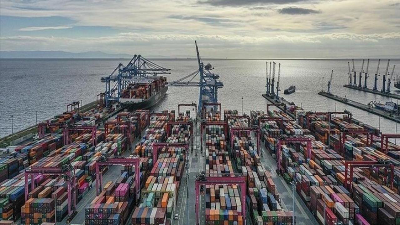 Afrika ülkelerine ihracat yılın 10 ayında 15 milyar doların üzerine çıktı