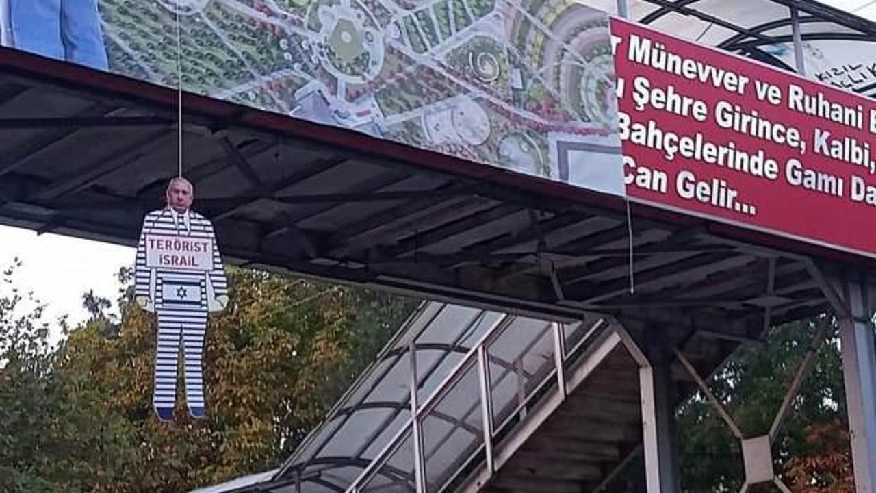 Afyonkarahisar'da Netanyahu'nun maketini üst geçide astılar