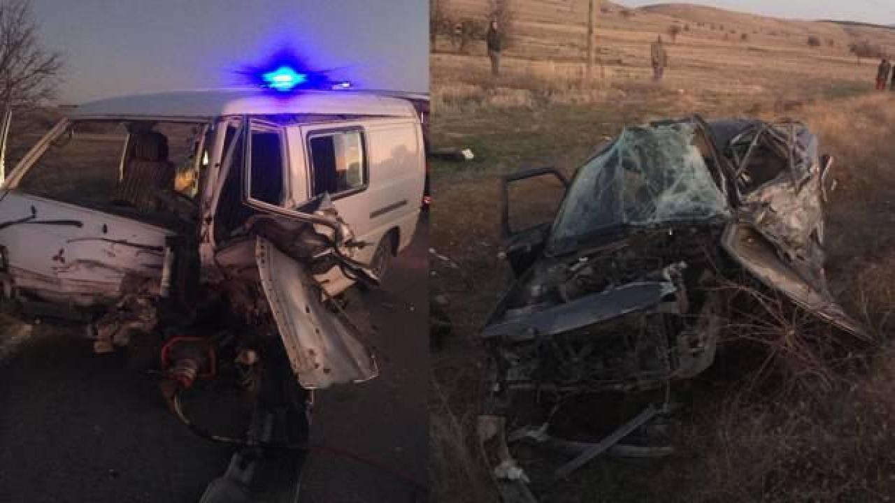 Afyonkarahisar’da trafik kazası: 2 ölü, 5 yaralı