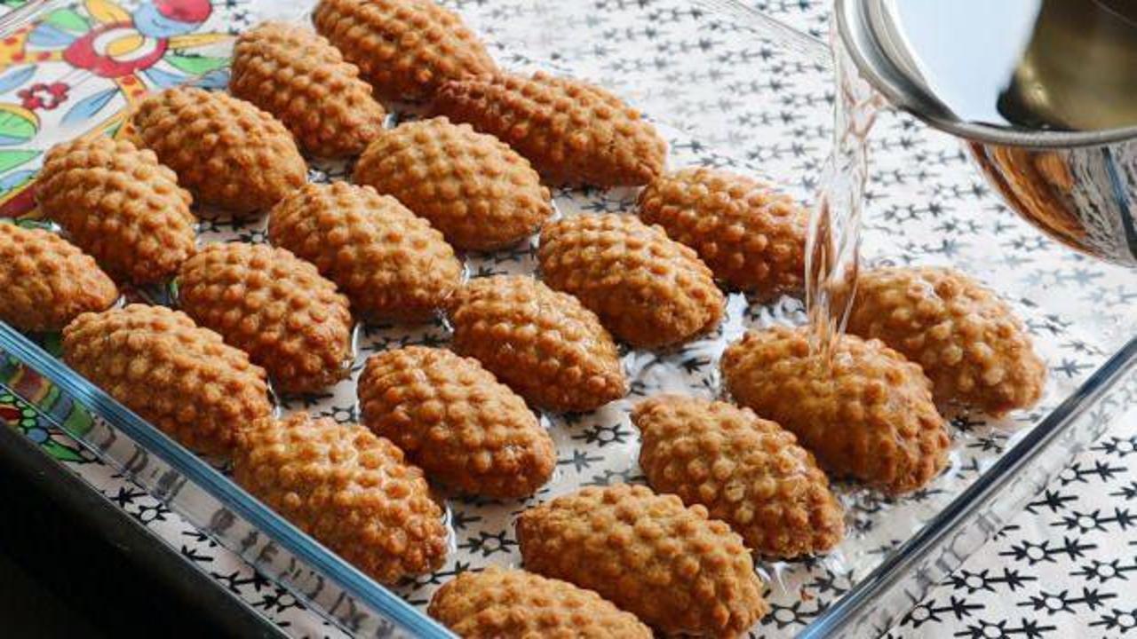 Ağızda dağılan kıyır kıyır kalburabastı tarifi! Orijinal irmikli kalburabastı yapılışı...