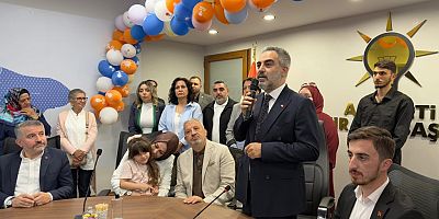 AK Parti Ataşehir İlçe Başkanlığı’nda Bayramlaşma Programı Gerçekleştirildi