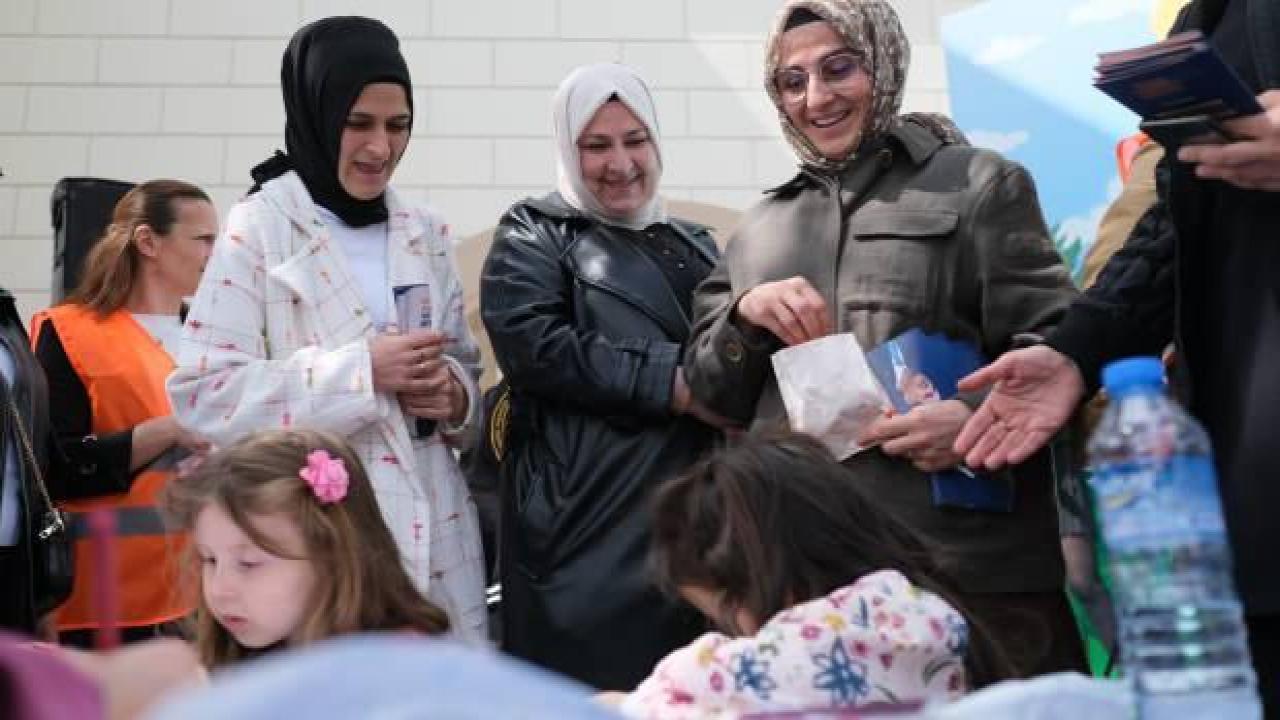 AK Parti İstanbul 3. Bölge Milletvekili Adayı Halime Kökçe 23 Nisan’ı çocuklarla kutladı