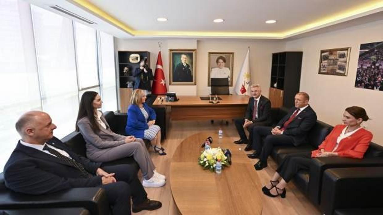 AK Parti’den İYİ Parti’ye bayram ziyareti