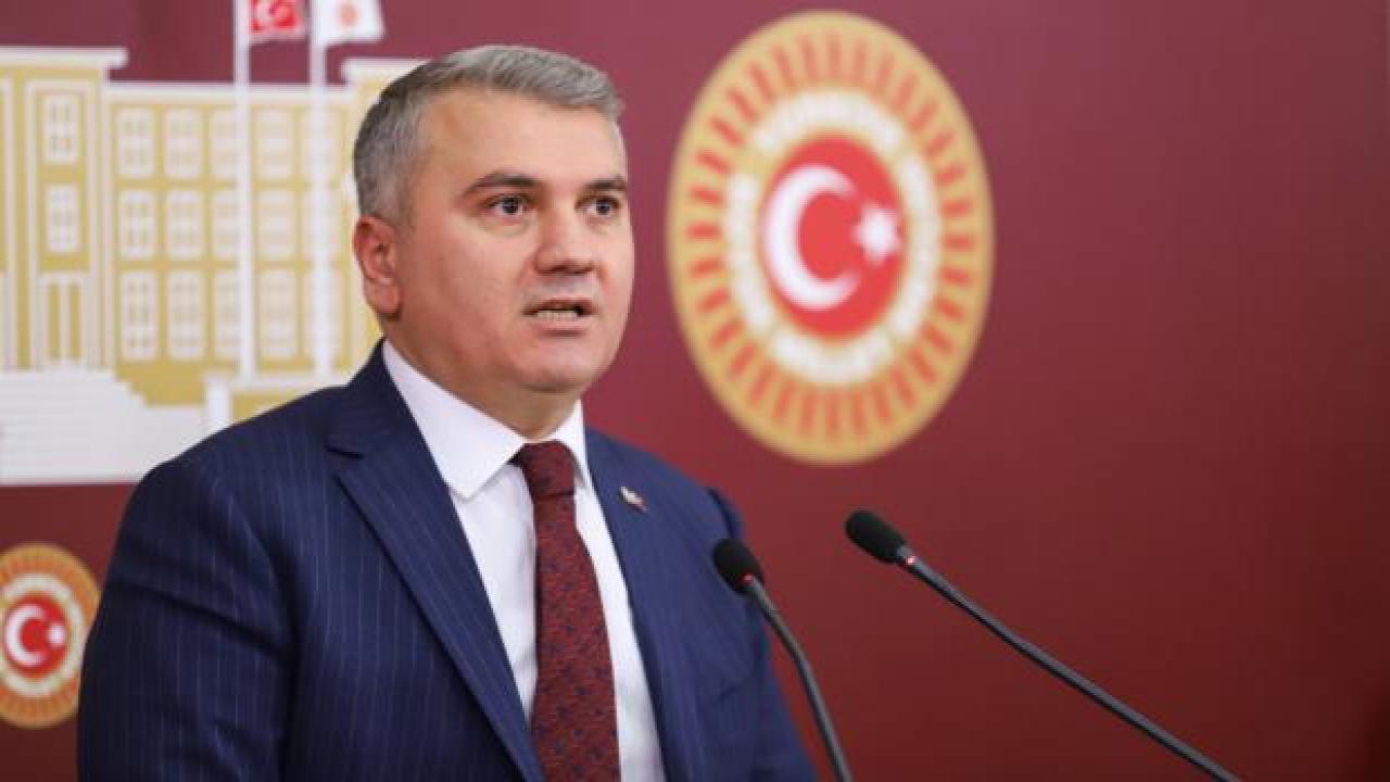 AK Parti'li Canbey: Vizyon diye yabancıları sunmak kadrosuzluğun fotoğrafı