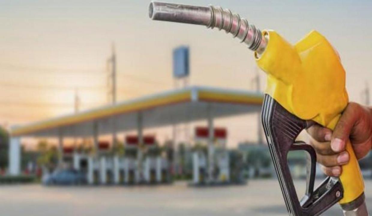 Akaryakıt istasyonunda sulu mazot sattılar! Vatandaş isyan etti